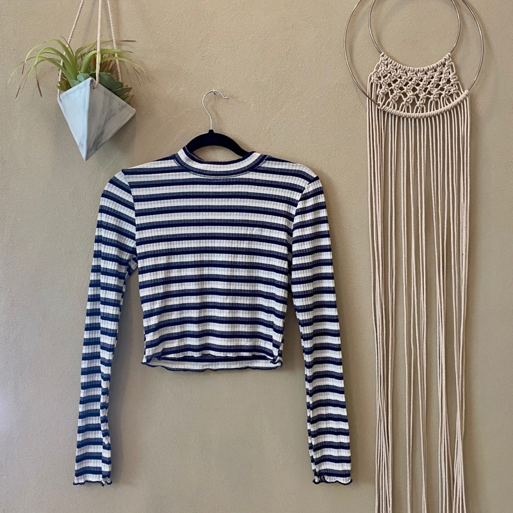 Long sleeve striped shirt